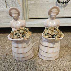 Vintage 2 HAEGAR PINK POTTERY GIRLS HOLDING FLOWERS